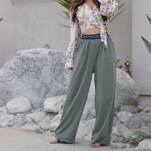 Chicwish pants